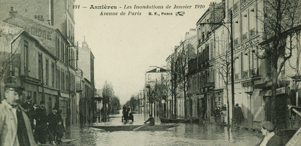 La crue à Asnières en 1910. 9Fi/ASN_378